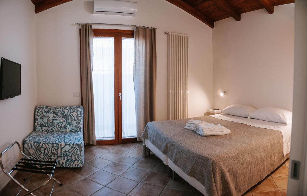 Magnolia Rooms Civitavecchia Eksteriør bilde