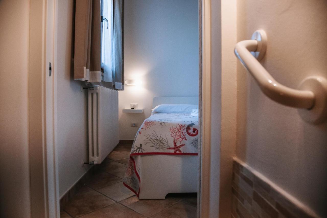 Magnolia Rooms Civitavecchia Eksteriør bilde